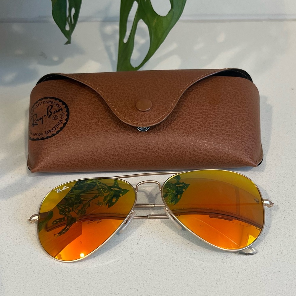 Ray-Ban Aviator Sunglasses with Orange Lenses and Brown Case